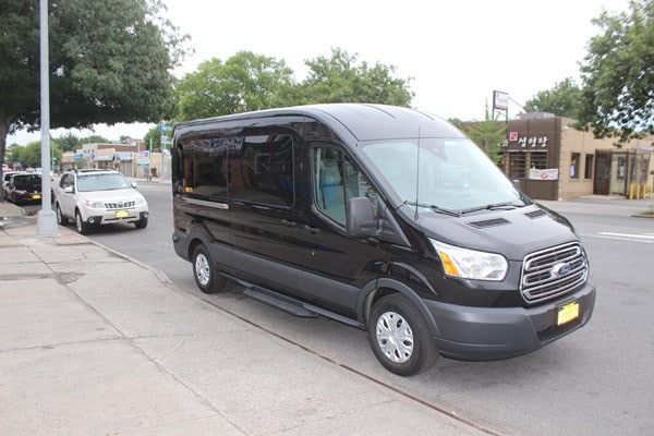 van-rental-in-roedding,-michigan