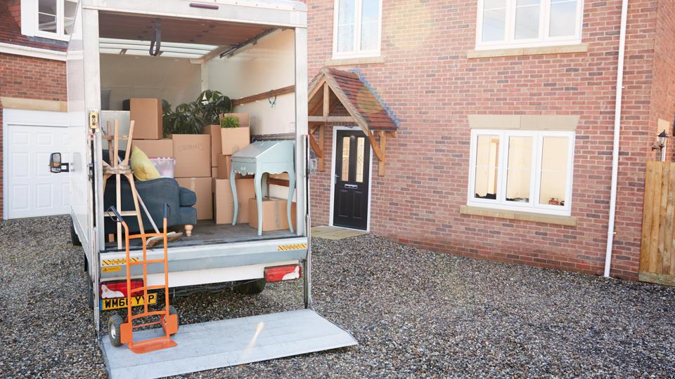 how-to-find-the-best-offers-for-renting-a-moving-truck