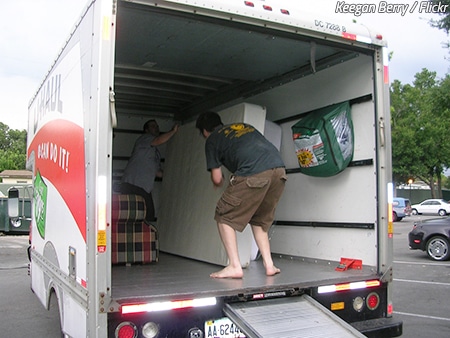 how-to-find-the-best-moving-truck-rental-in-knebel,-wisconsin